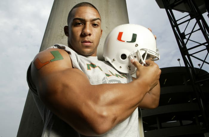 miami-2004-draft-class-kellen-winslow-portrait-mlb_0.jpg